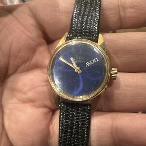 Works Avon Team Leader Manual Wind Watch Women 28mm‎ Gold Tone Blue Dial Leather